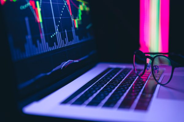 Alpha Dinero, la plataforma ideal para comenzar a invertir en el mercado digital
